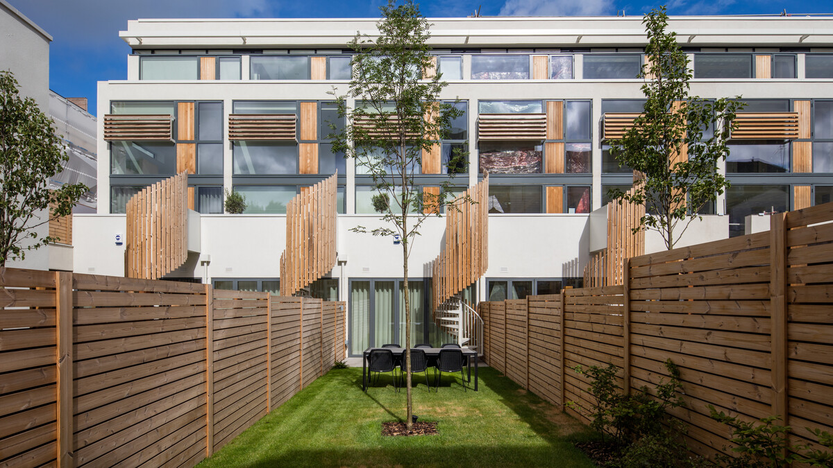 Gabriel Square, 2017